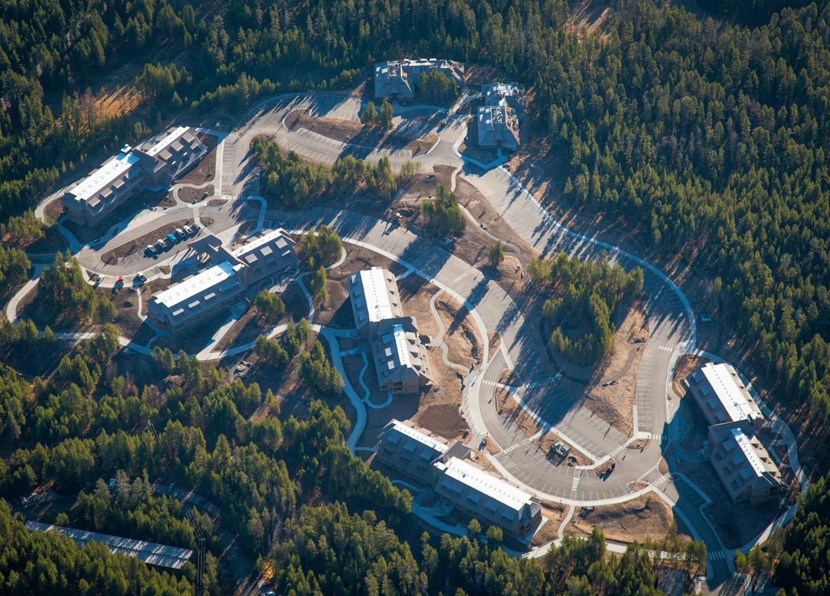 https://tff-brs.imgix.net/img/content-images/assets/uploads/Yellowstone_Aerial_Cropped.jpg?q=80&auto=compress